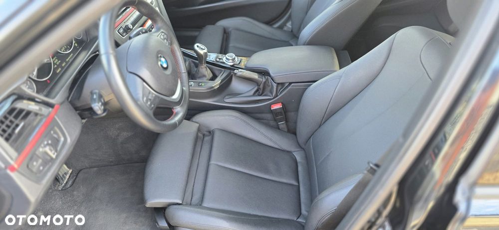 BMW Seria 3 318d DPF Edition Sport - 13