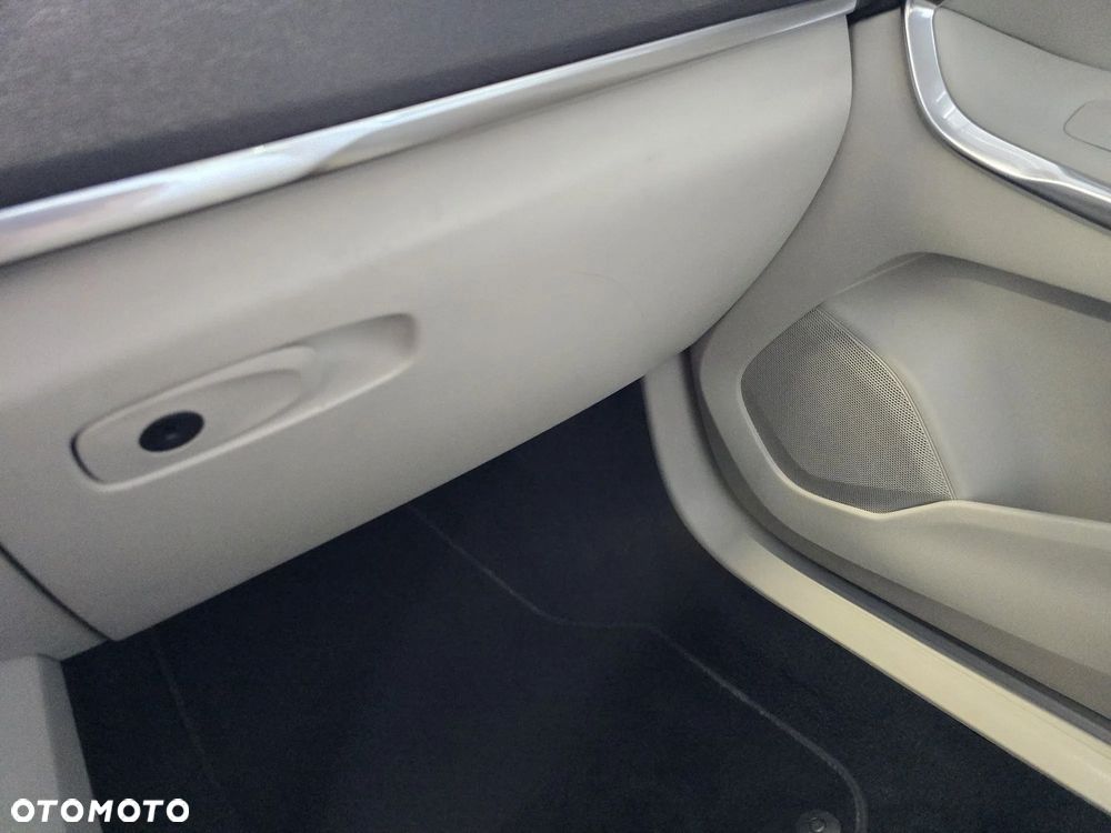 Volvo V40 T4 Kinetic - 21