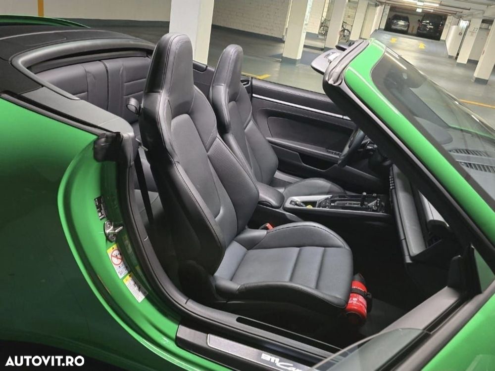 PORSCHE 911 2023 — imagine 8