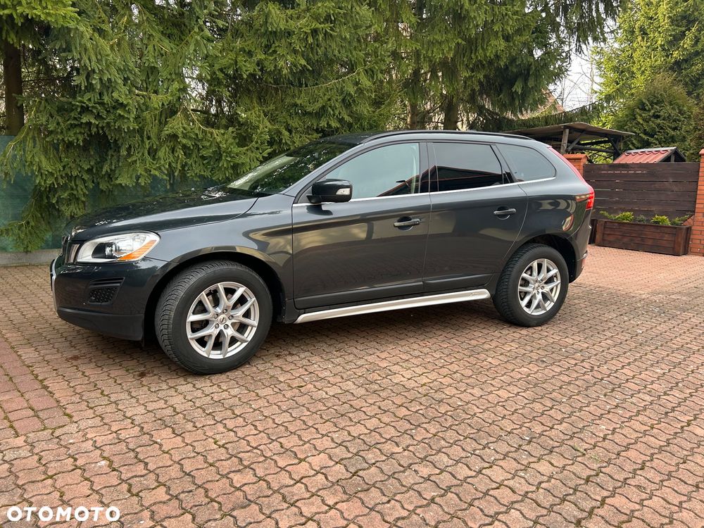 Volvo XC 60 D5 AWD Geartronic Summum - 3