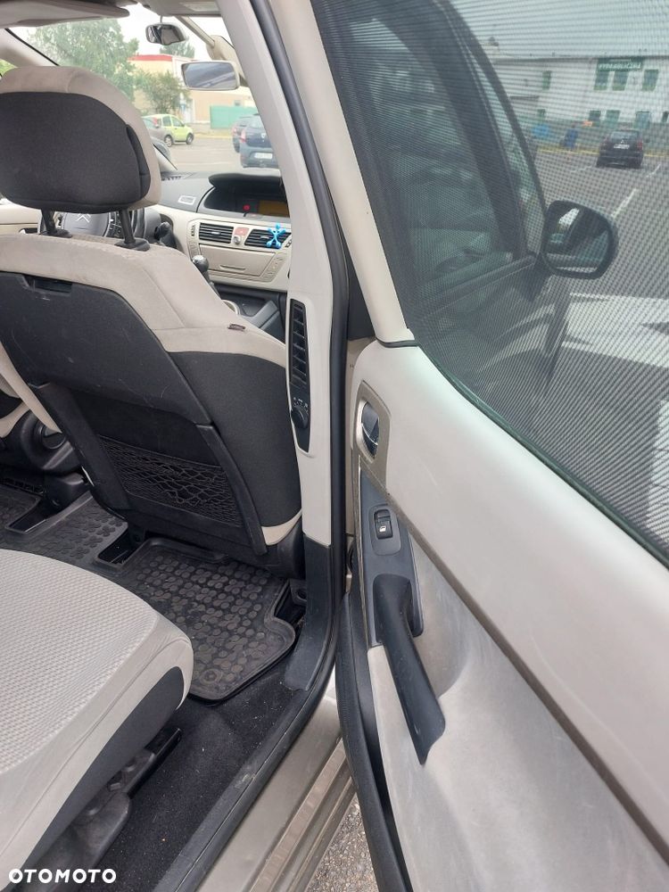 Citroën C4 Picasso - 8