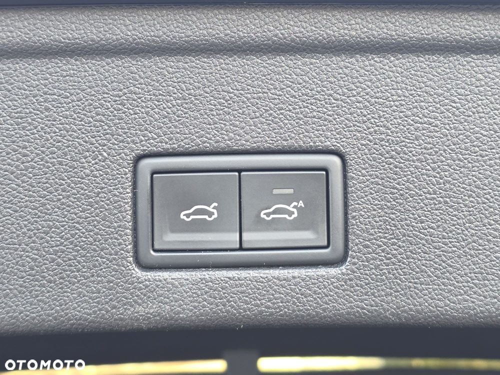 Volkswagen Touareg 3.0 V6 TDI SCR 4Mot R-Line - 23