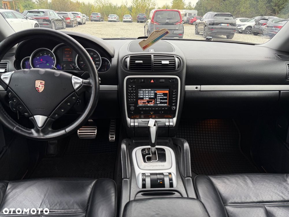 Porsche Cayenne S Tiptronic - 25