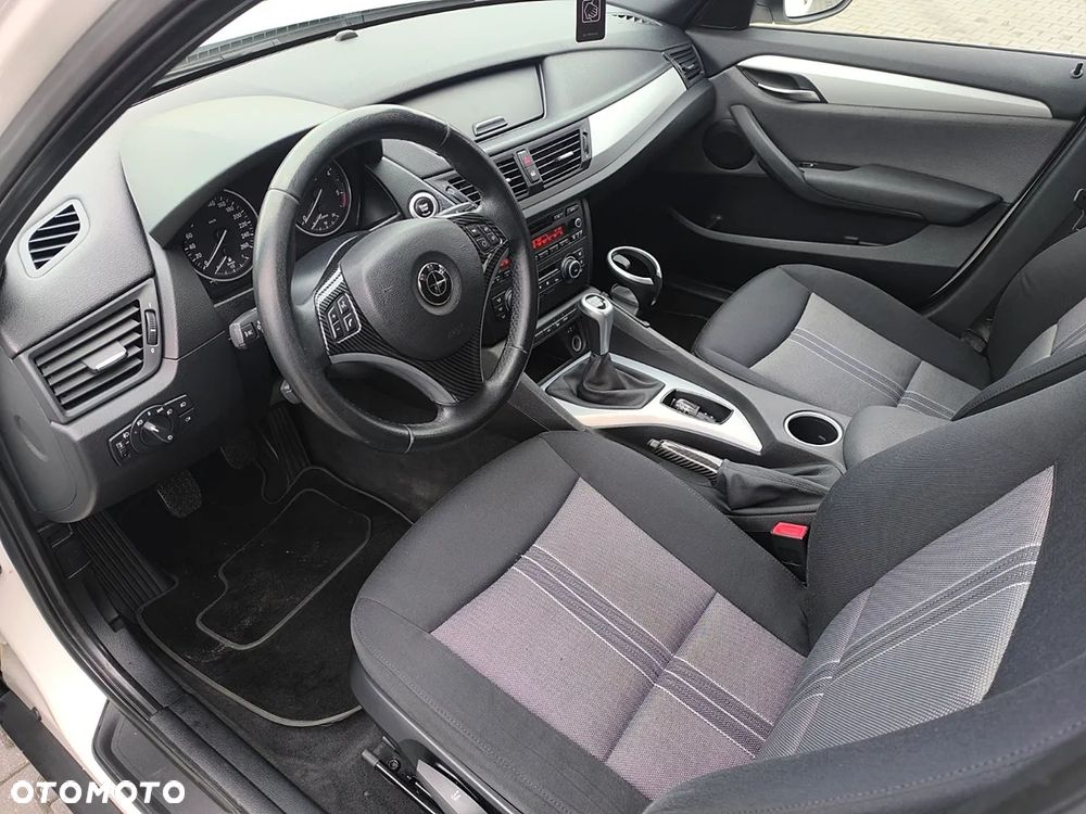 BMW X1 xDrive20d - 10