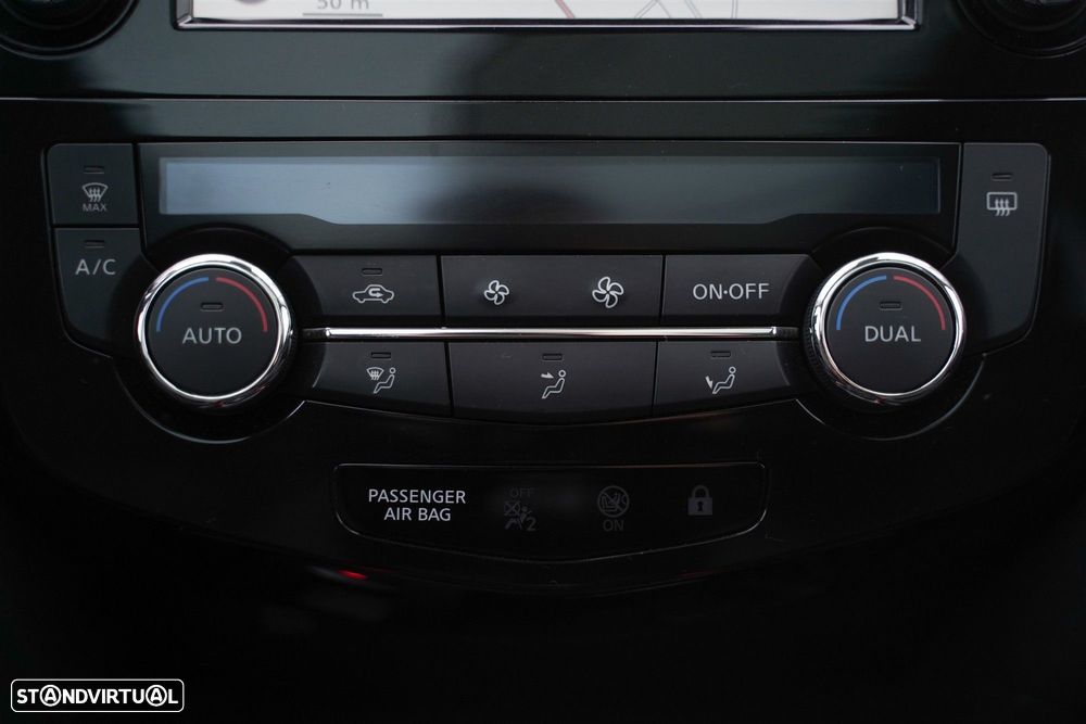 Nissan Qashqai 1.5 dCi N-Connecta 18 - 23