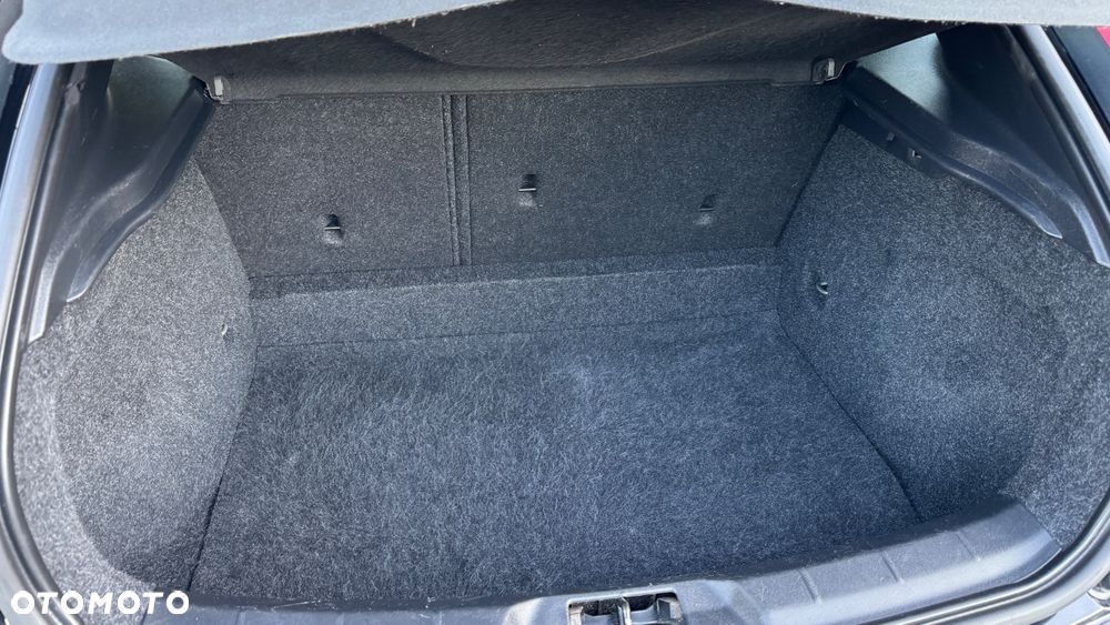 Volvo V40 D2 Kinetic - 28