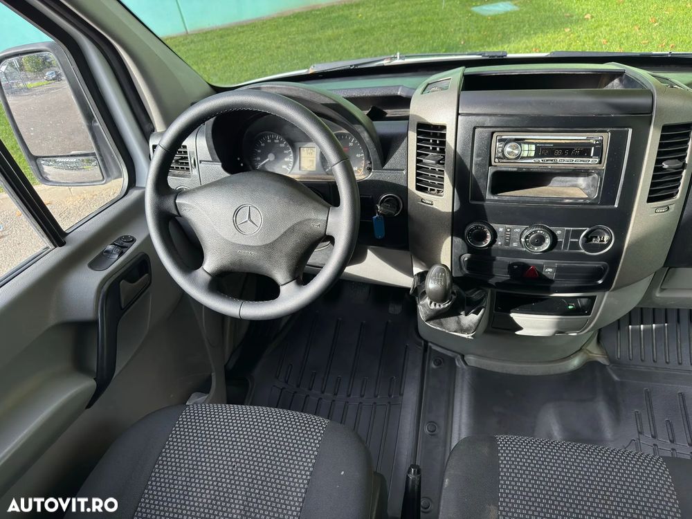 Mercedes-Benz Sprinter - 10