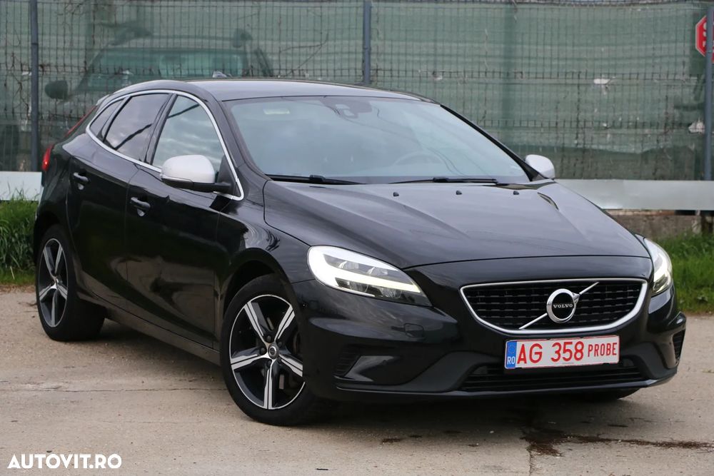 Volvo V40 D3 R-Design - 1
