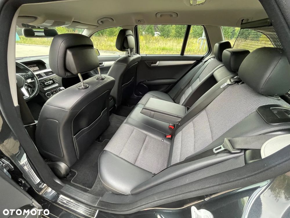 Mercedes-Benz Klasa C 180 (BlueEFFICIENCY) Avantgarde - 11