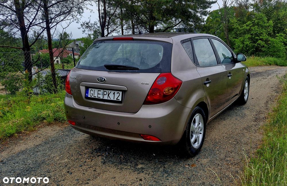 Kia Ceed - 6