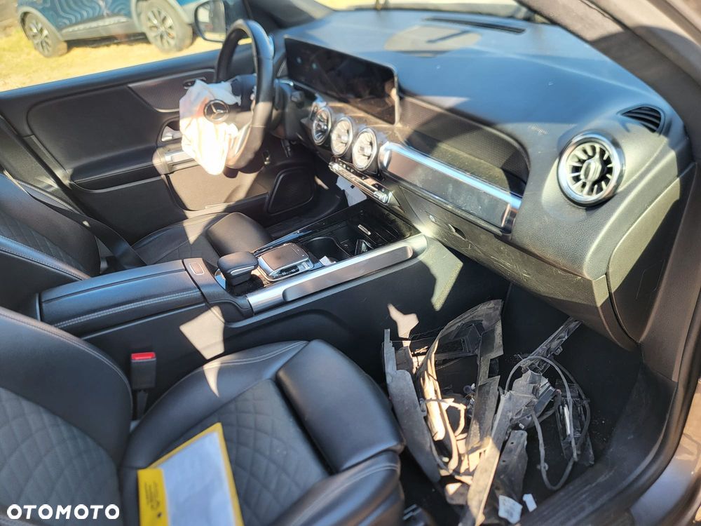 Mercedes-Benz GLB 200 d 8G-DCT Progressive - 7