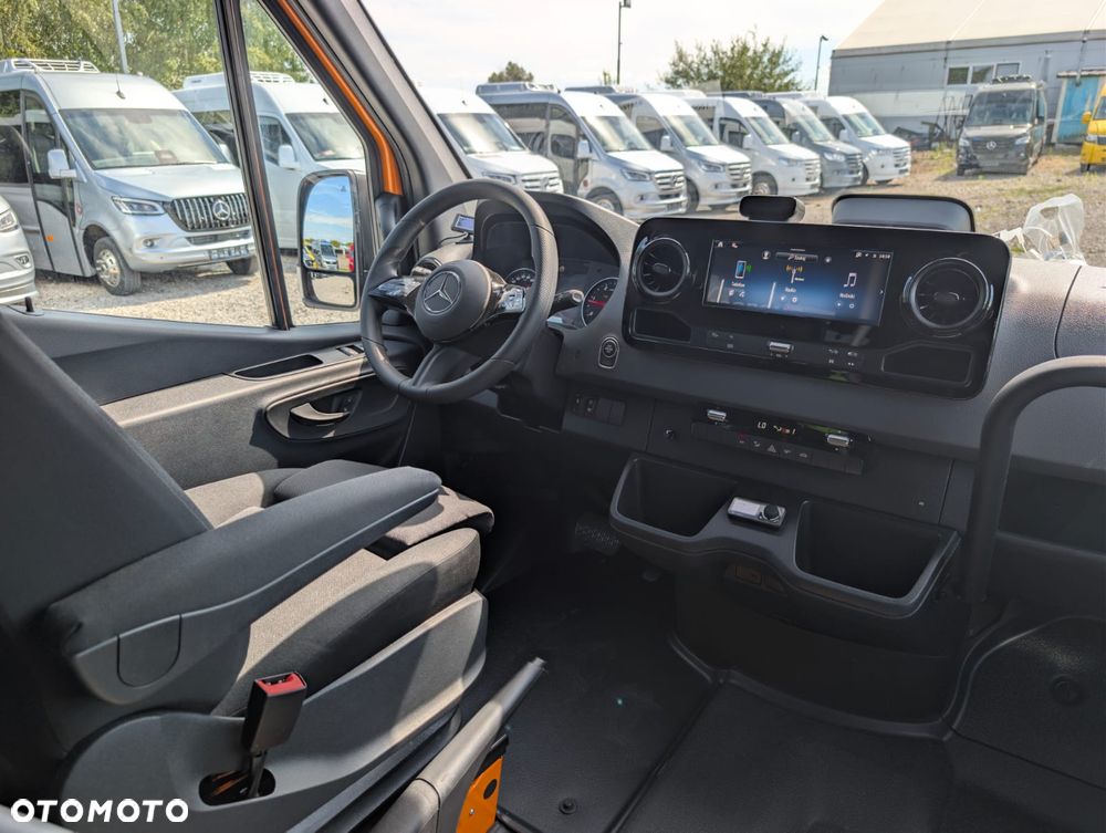 Mercedes-Benz Sprinter 519 - 17