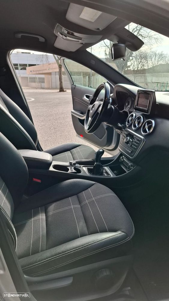 Mercedes-Benz A 180 CDI (BlueEFFICIENCY) Urban - 10
