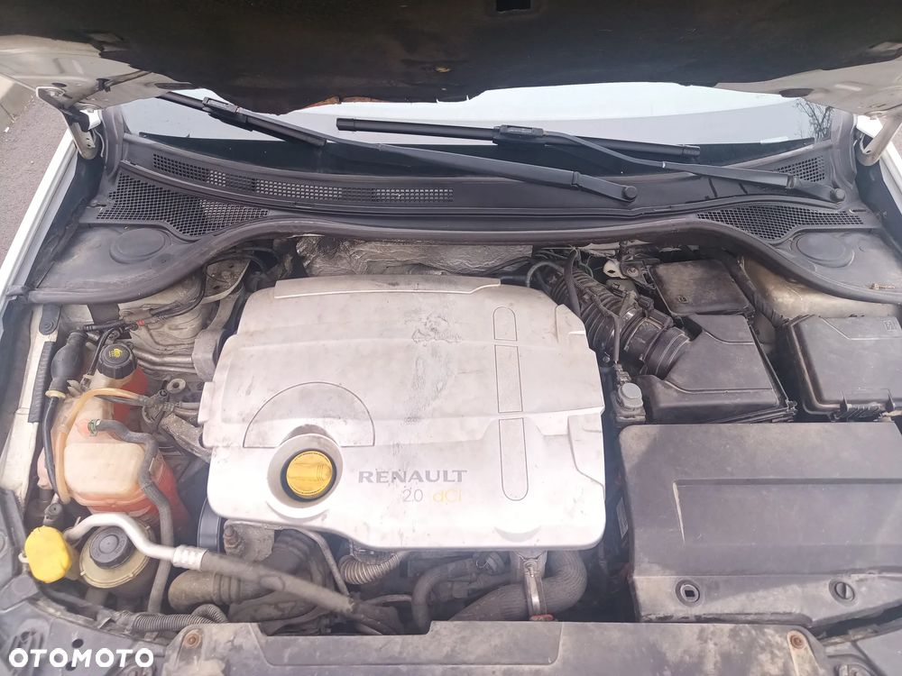 Renault Laguna 2.0 dCi FAP Dynamique - 8