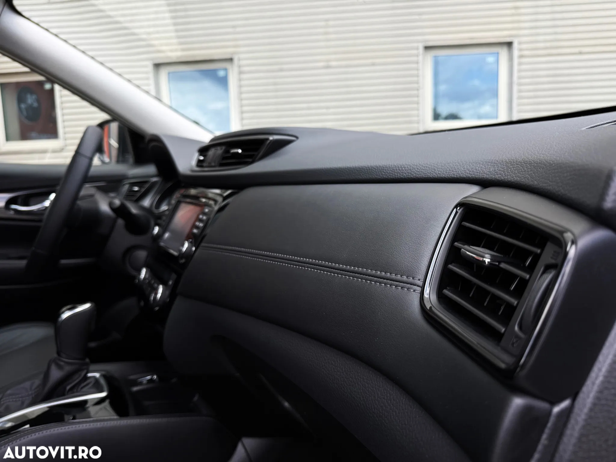 Nissan X-Trail 2.0 dCi ALL-MODE 4x4i Xtronic Tekna - 19