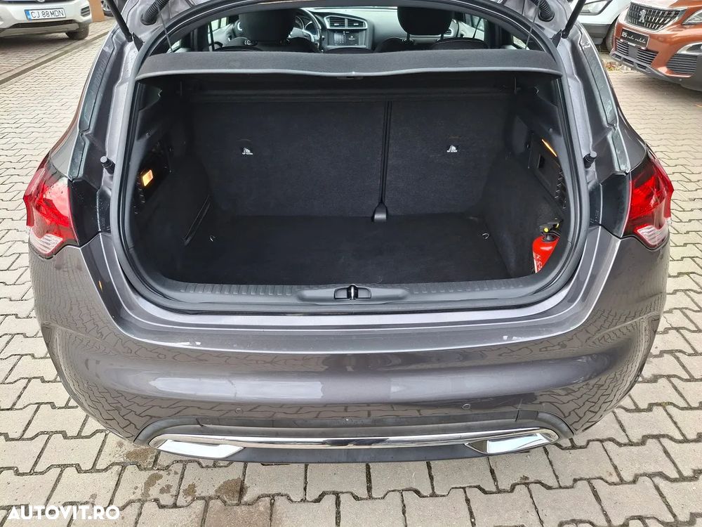 DS Automobiles DS 4 - 10