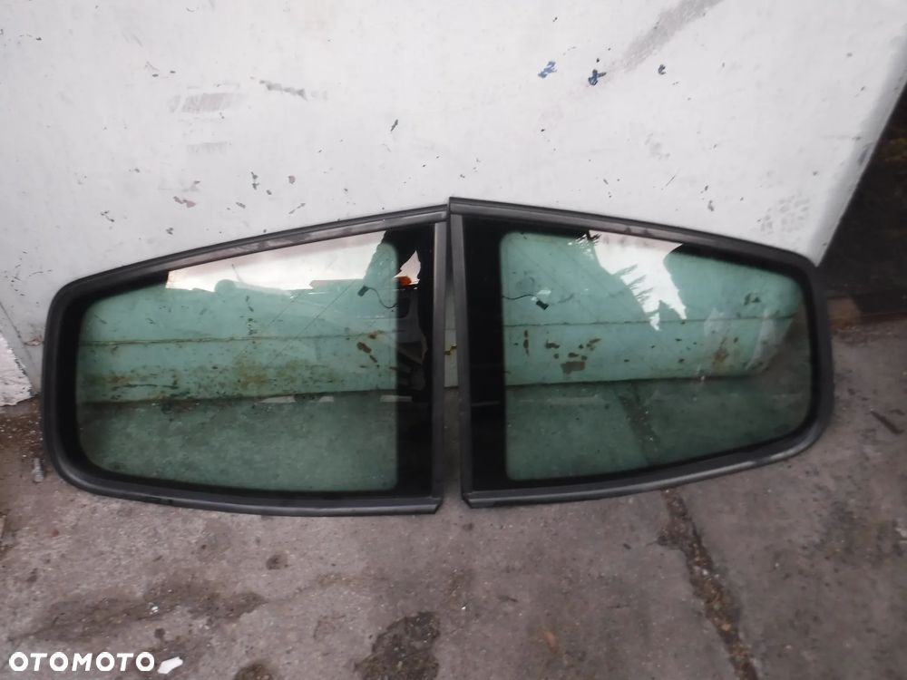 Seat Alhambra 7N II  szyba karoseryjna tyl prawa - 1