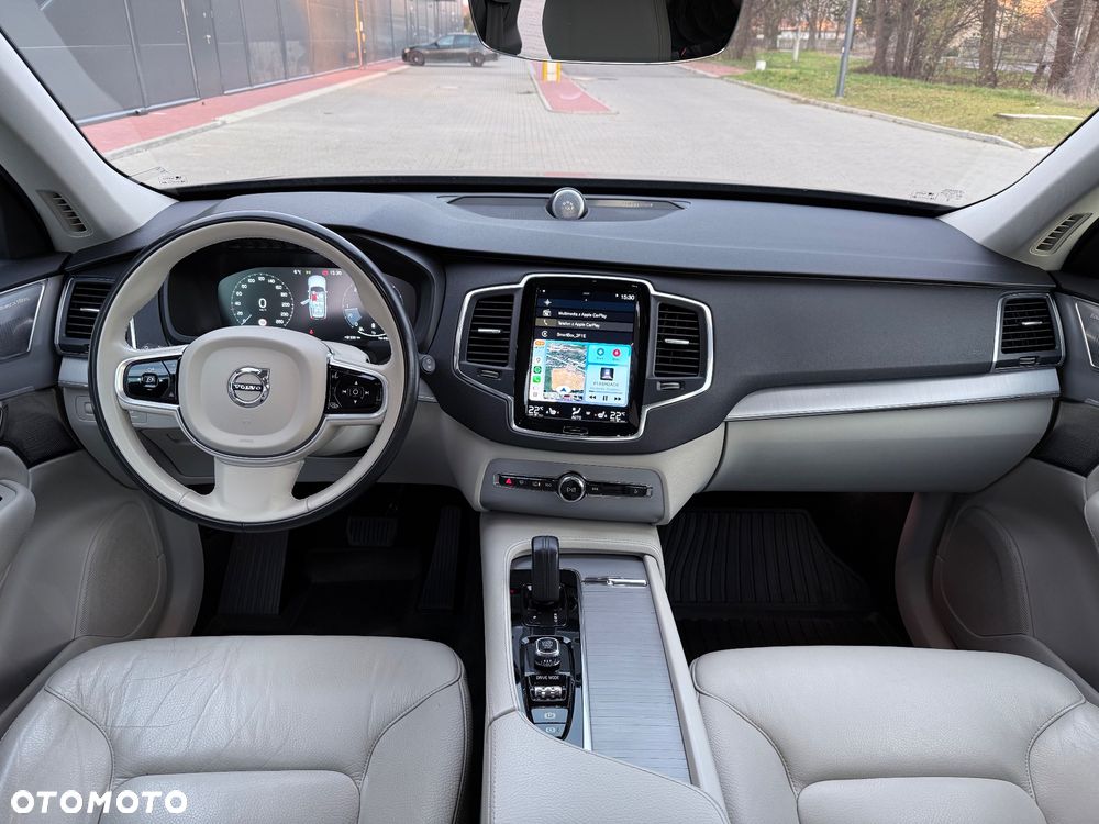 Volvo XC 90 D5 AWD Momentum 7os - 17