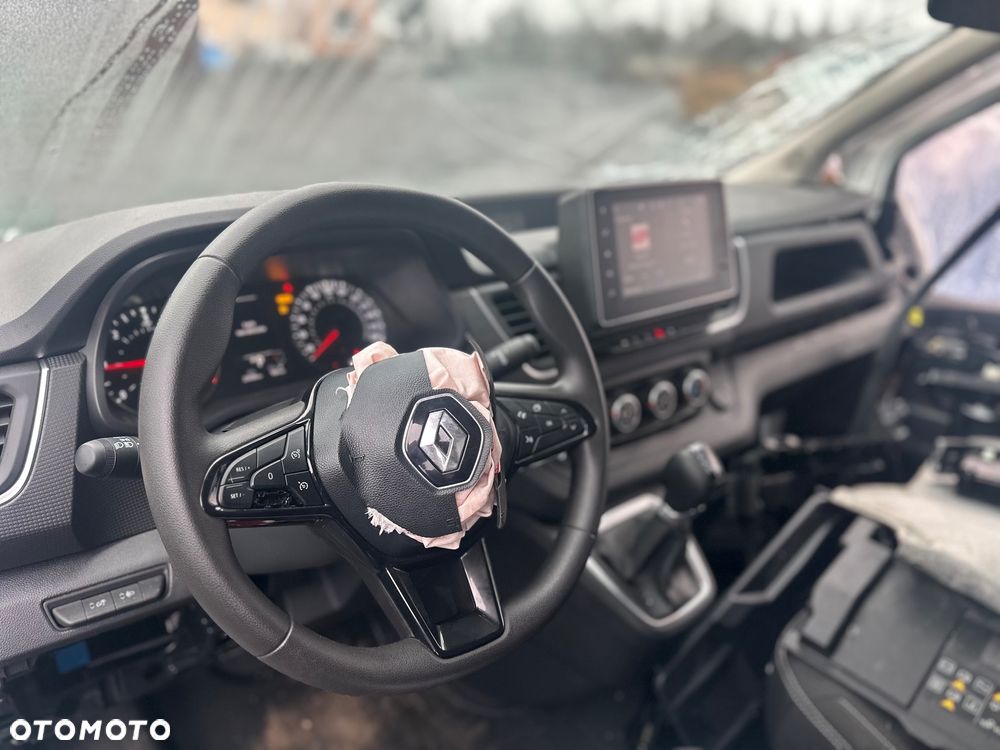 Renault Trafic - 17