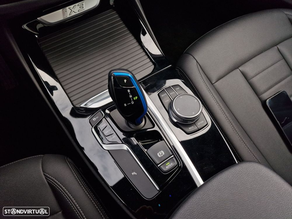 BMW iX3 Inspiring - 30