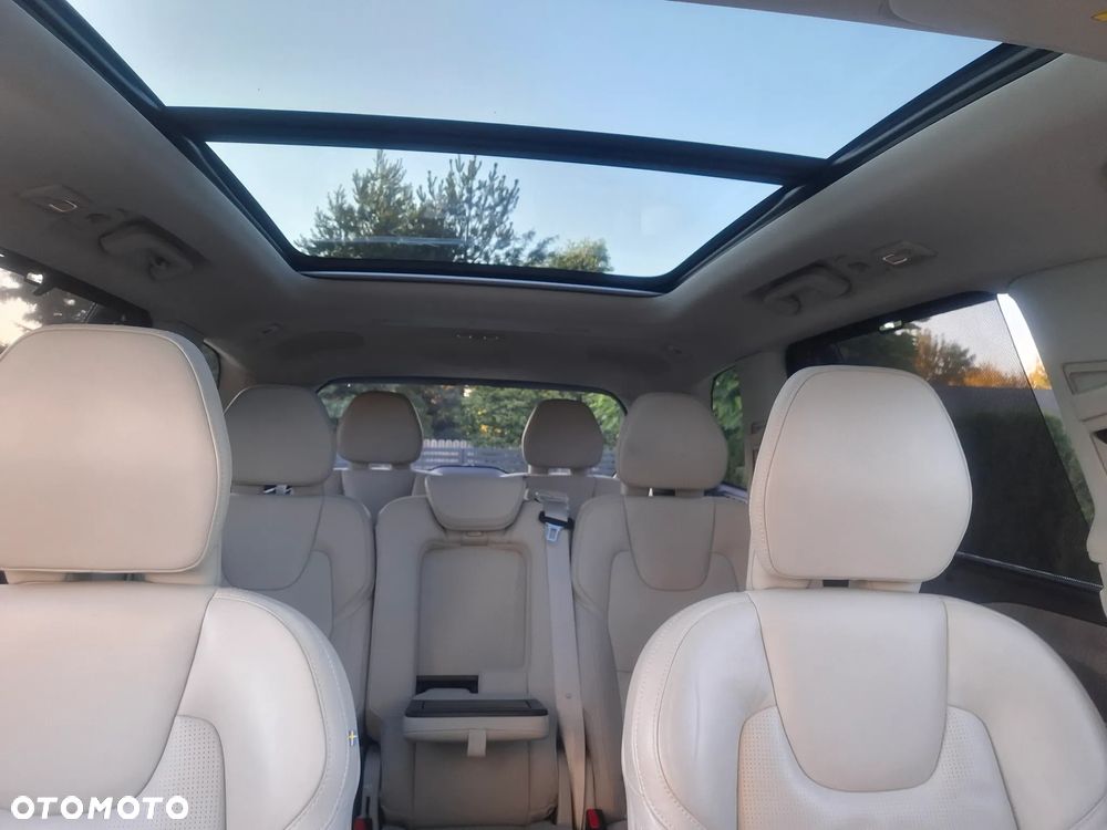 Volvo XC 90 - 22