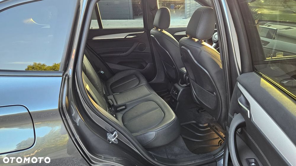 BMW X1 xDrive25i M Sport - 13