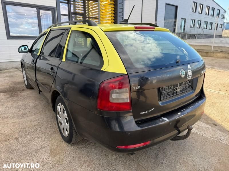 Bara spate cu senzori de parcare Skoda Octavia 2 facelift (2008-2013) - 2