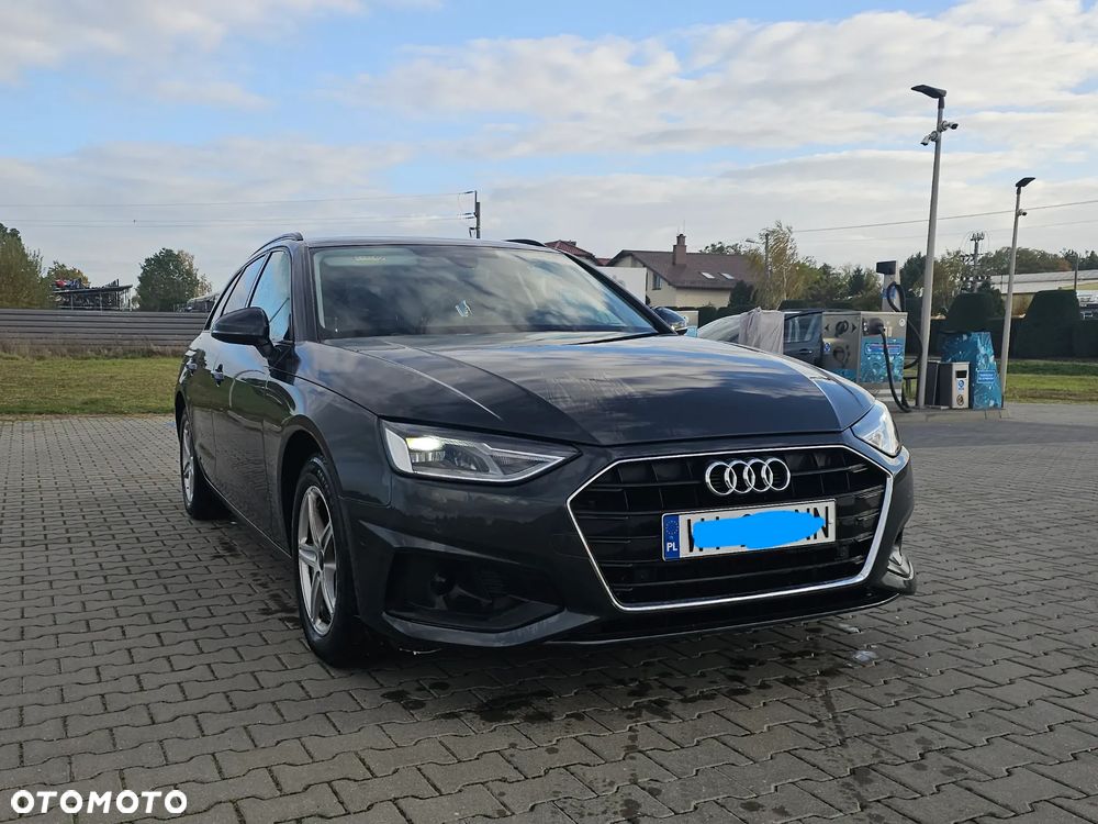 Audi A4 Avant 2023 photo 3