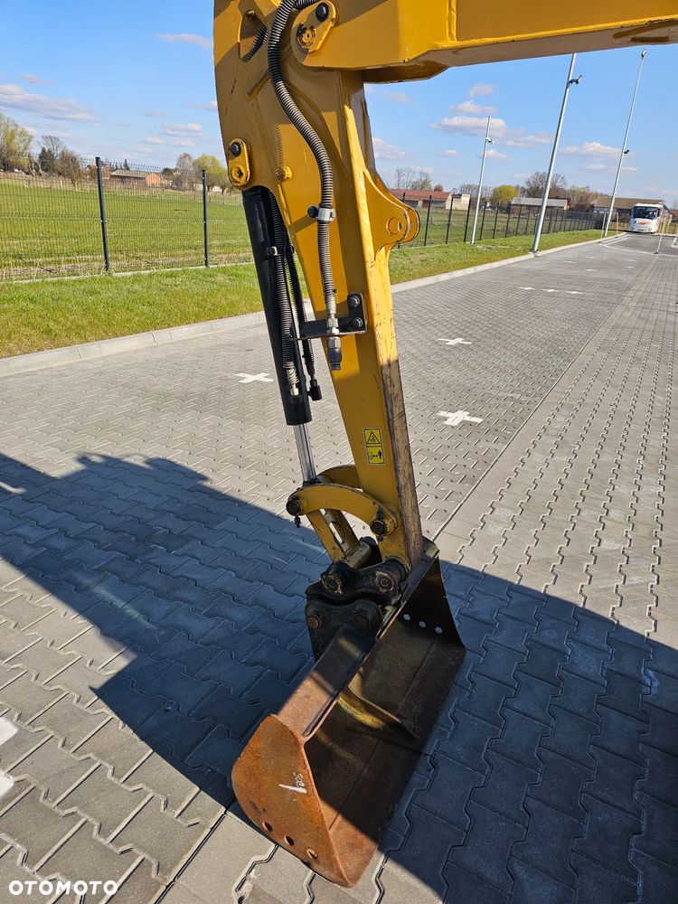 Caterpillar 302.7 - 7