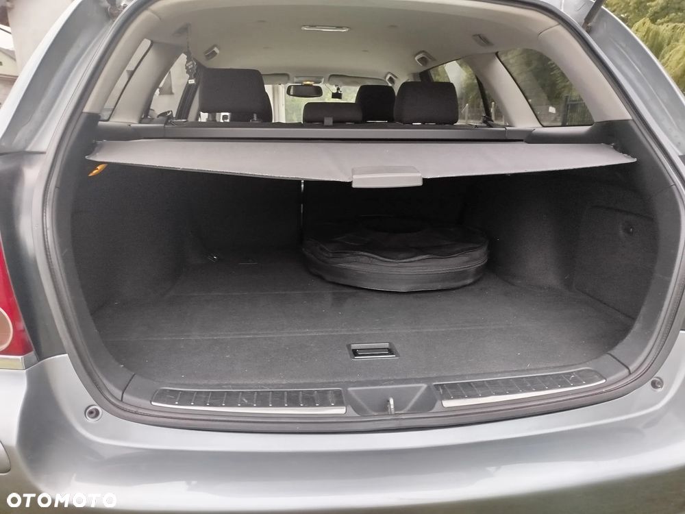 Toyota Avensis 1.8 VVT-i Luna - 11