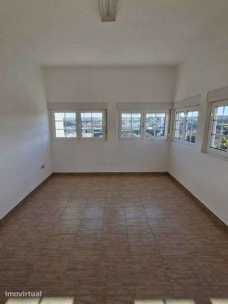 Apartamento T2 de 60m2 + Garagem Com Varanda - Grande imagem: 4/9