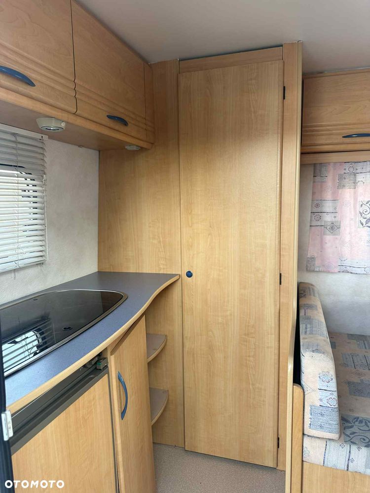 Caravelair ANTARES 400 _ WC, TRUMATIC, 2 Łożka, Stolik, Lodówka, Zlew, Kuchenka - 16