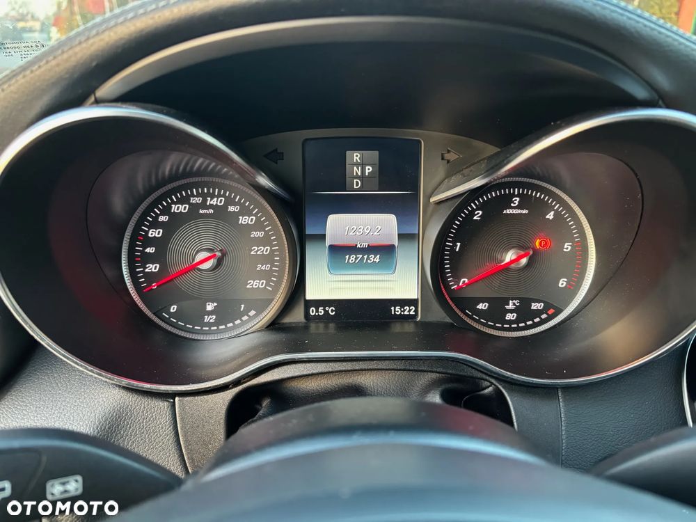 Mercedes-Benz Klasa C 220 (BlueTEC) d 7G-TRONIC AMG Line - 27