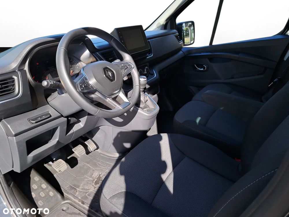 Renault Trafic 2.0 dCi - 12