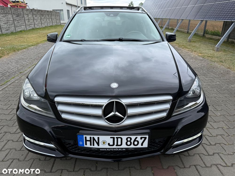 Mercedes-Benz Klasa C 220 CDI BlueEff 4-Matic Avantgarde - 3