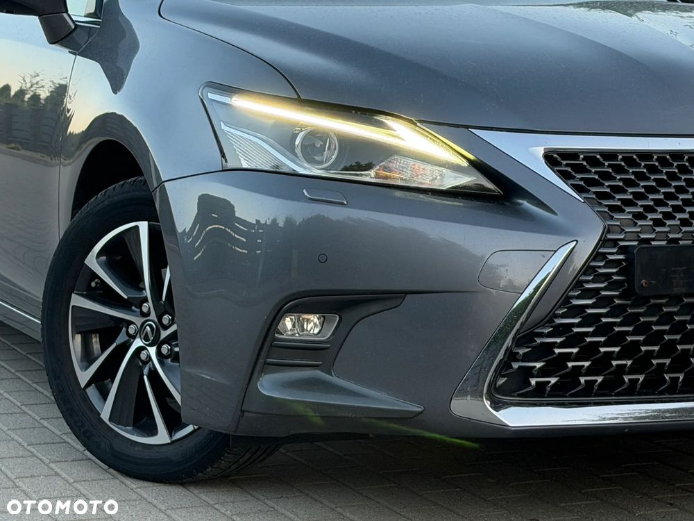 Lexus CT 200h Prestige - 25