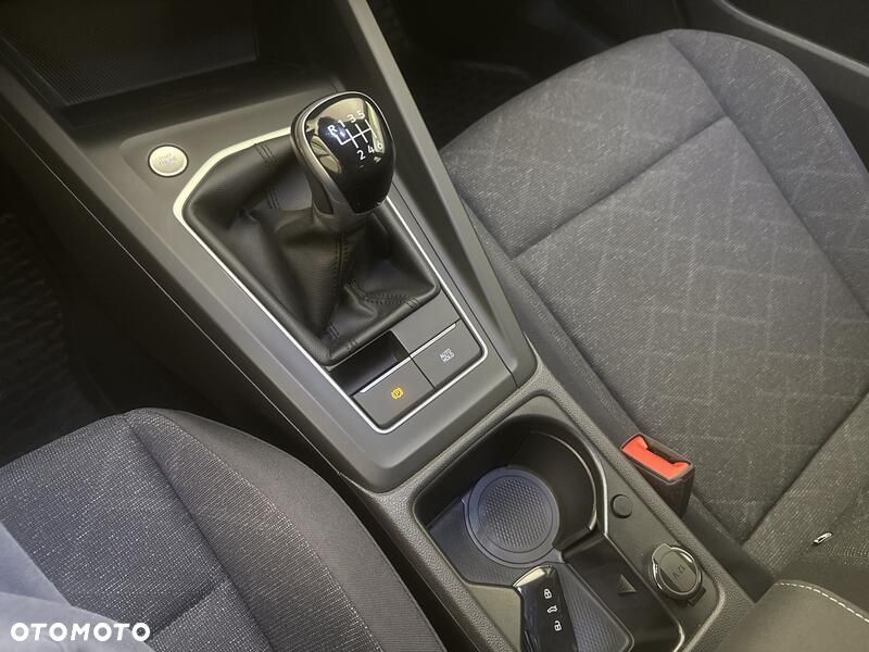 Volkswagen Golf - 17