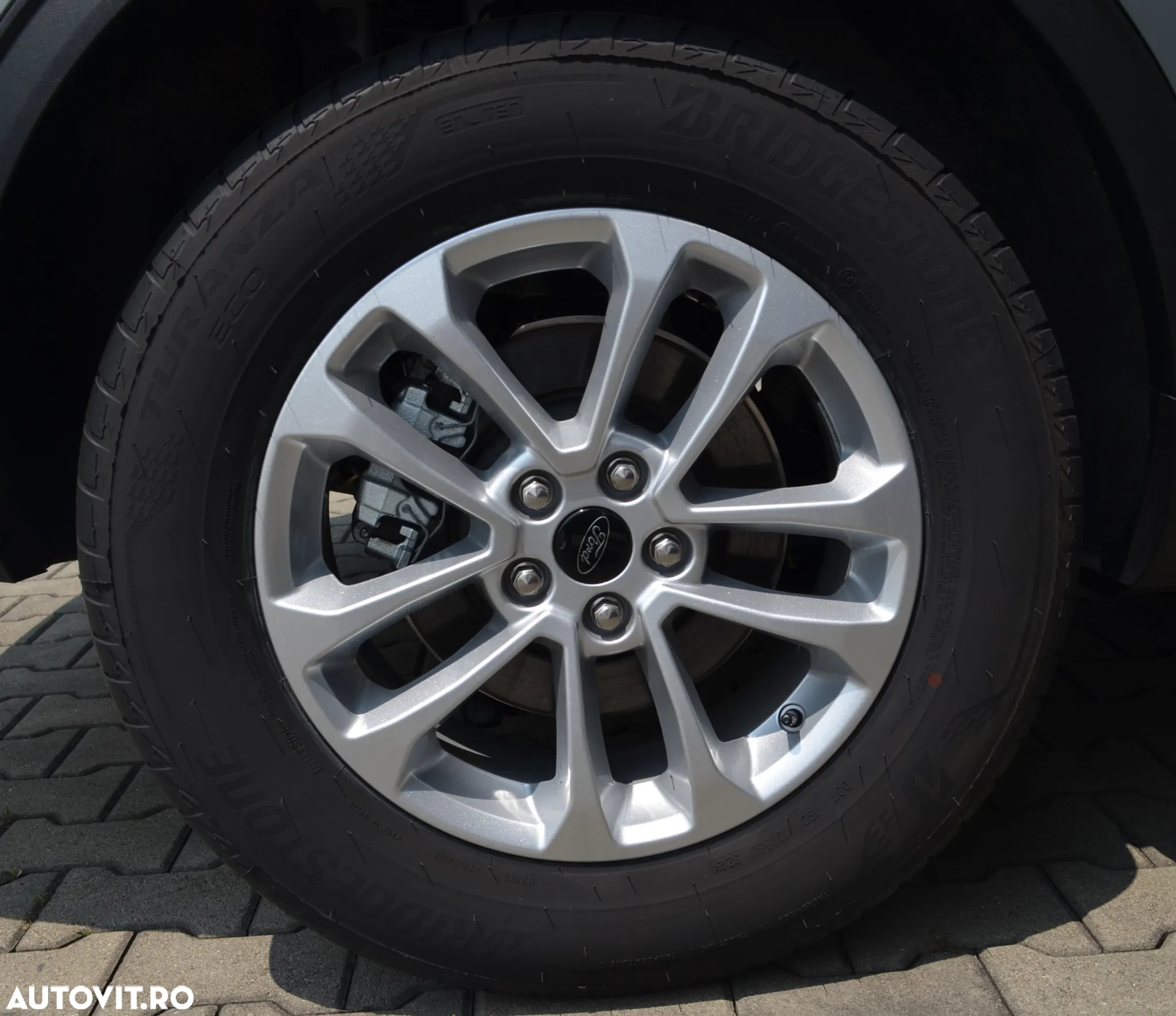 Ford Kuga 1.5 EcoBoost A8 FWD Titanium - 12