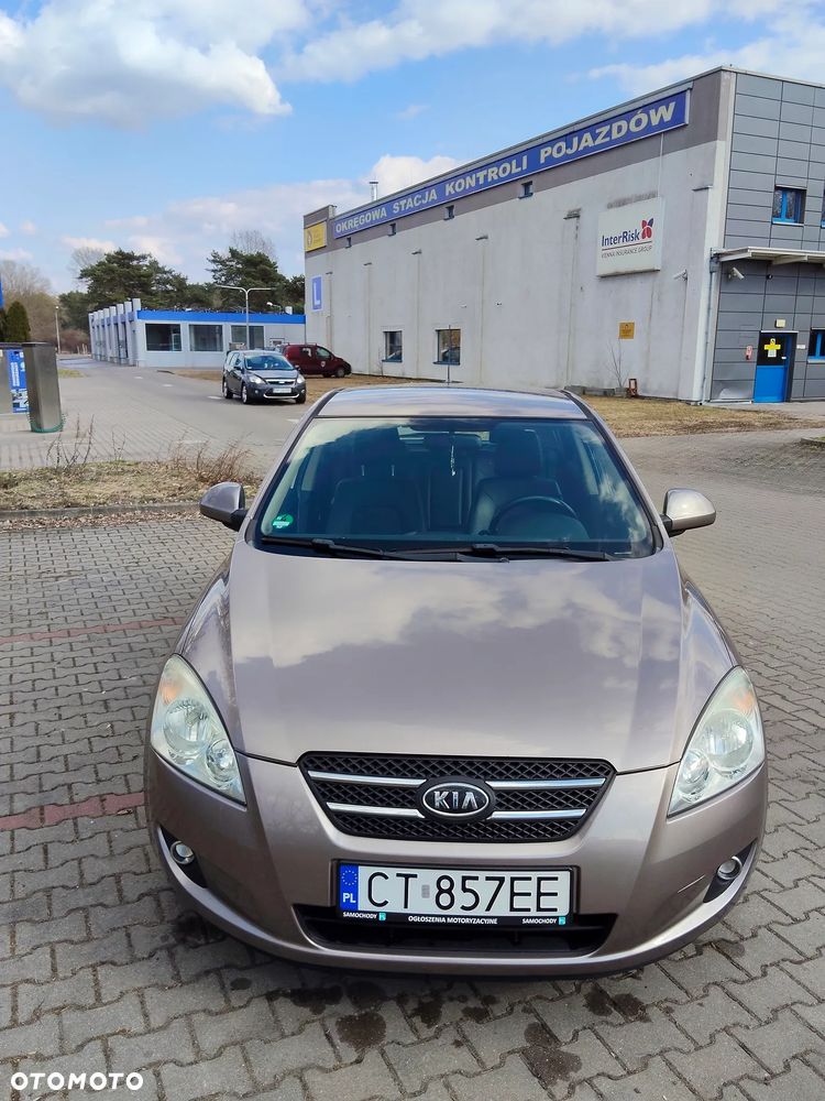 Kia Ceed 2.0 Optimum - 4
