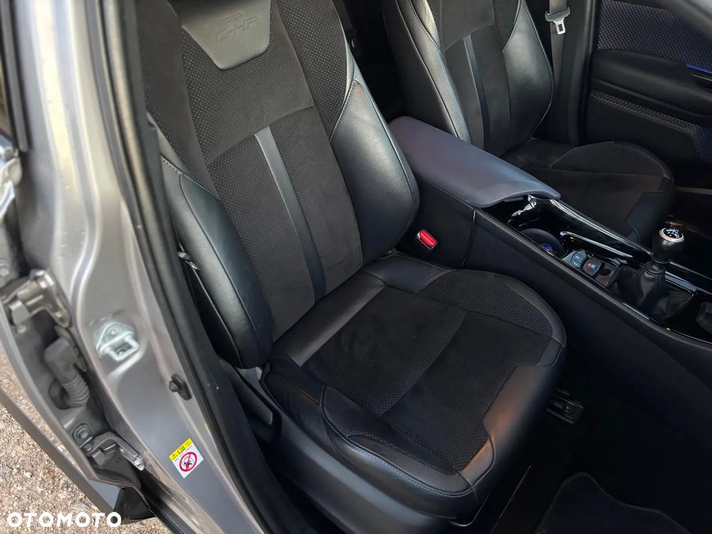 Toyota C-HR 1.2 T Dynamic - 9