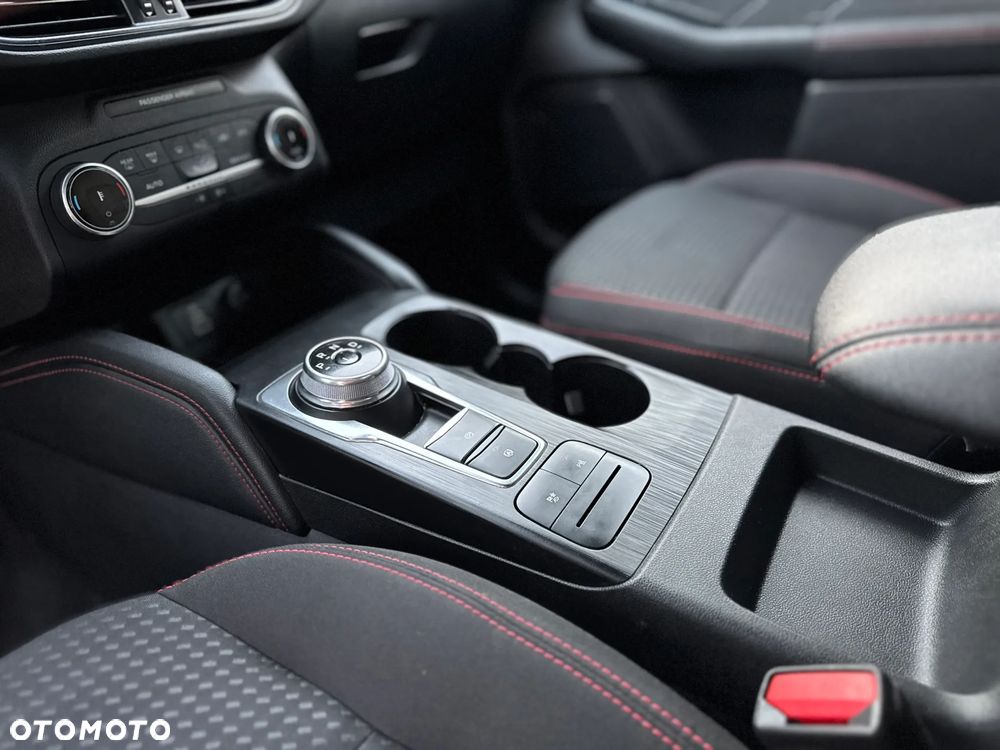 Ford Kuga 2.5 Duratec FHEV ST-LINE - 23