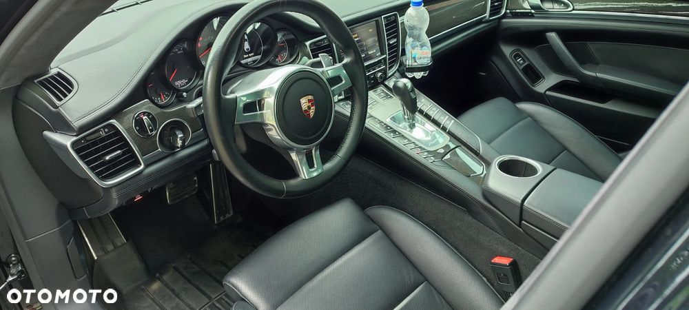 Porsche Panamera GTS - 11