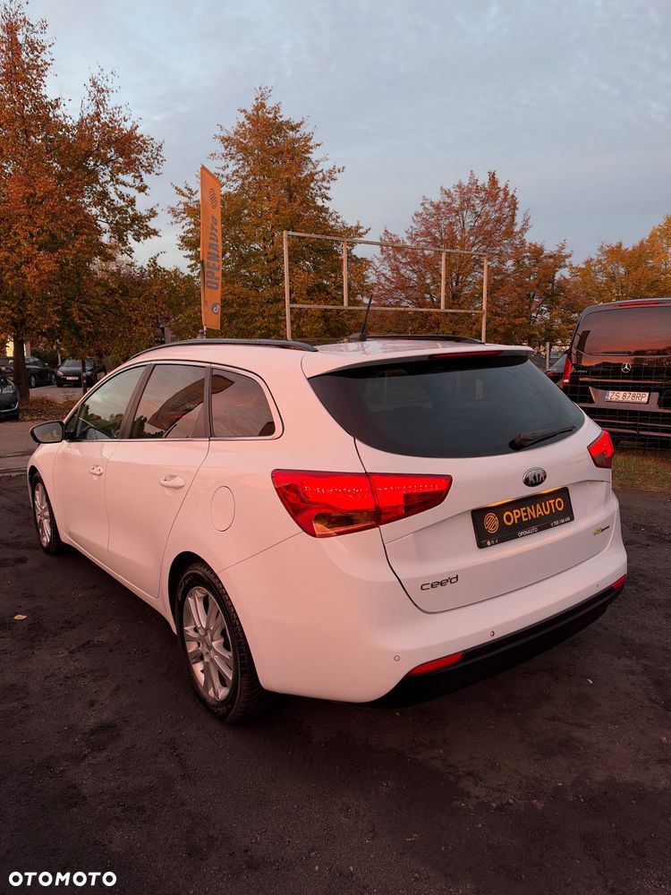 Kia Ceed 1.6 GDI Business Line - 3