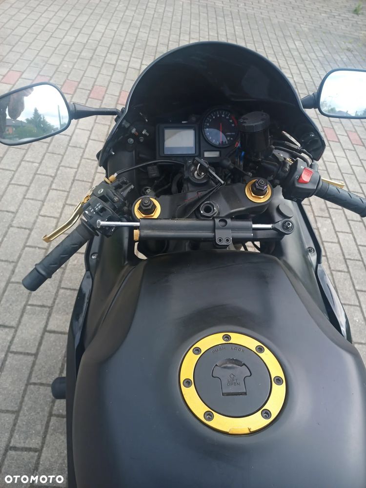Honda CBR - 3