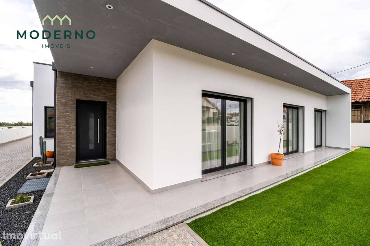 Moradia T3 Semi-Nova com 3 Suítes – Antões, Louriçal, Pombal - Grande imagem: 3/53