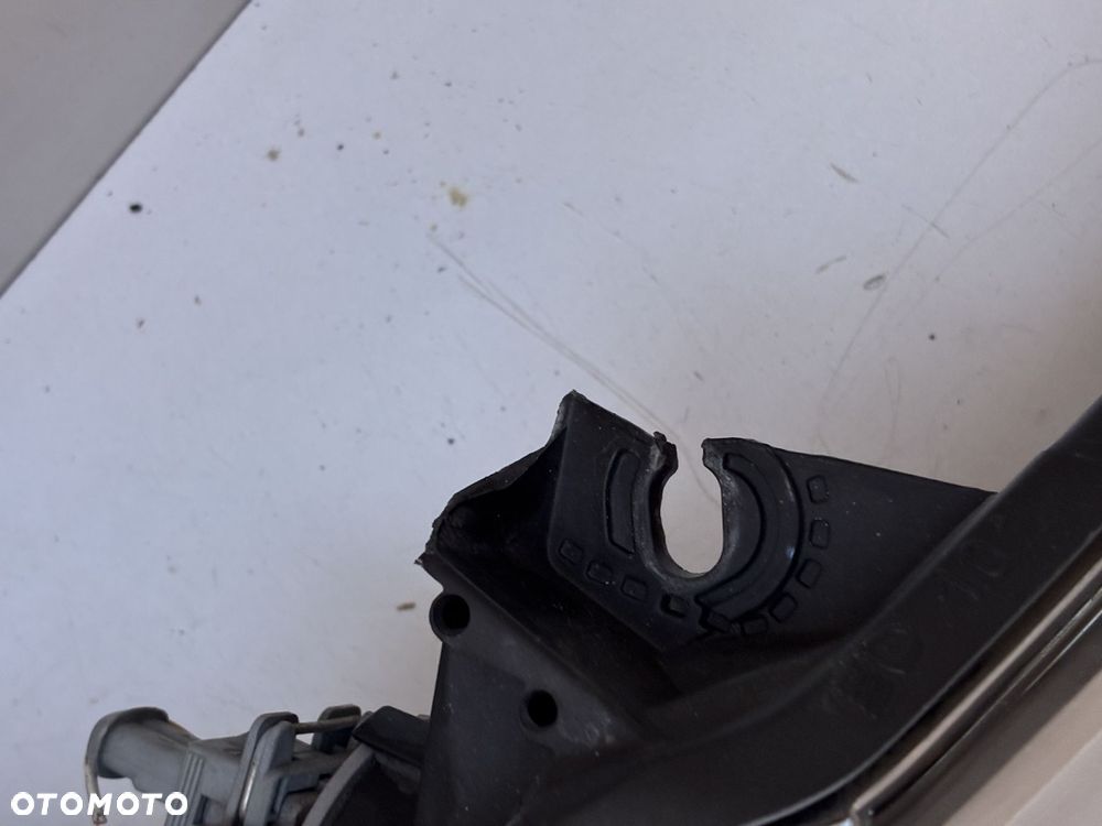 PEUGEOT 107 LAMPA PRZÓD PRZEDNIA PRAWA  EUROPA  81110-0H110 90004921 - 9