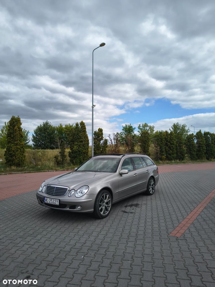 Mercedes-Benz Klasa E 200 Kompressor T Classic - 1