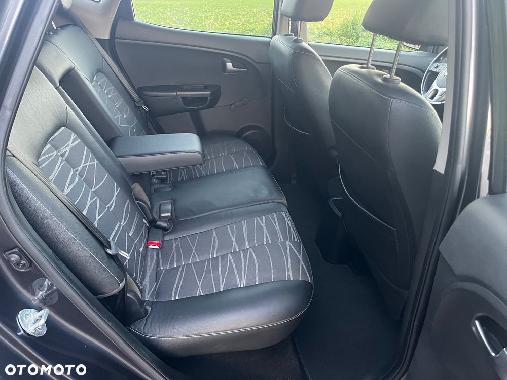 Kia Venga 1.4 CVVT Business Line - 13