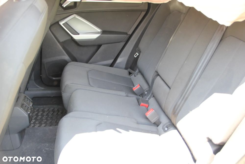 Audi Q3 35 TDI S tronic - 12