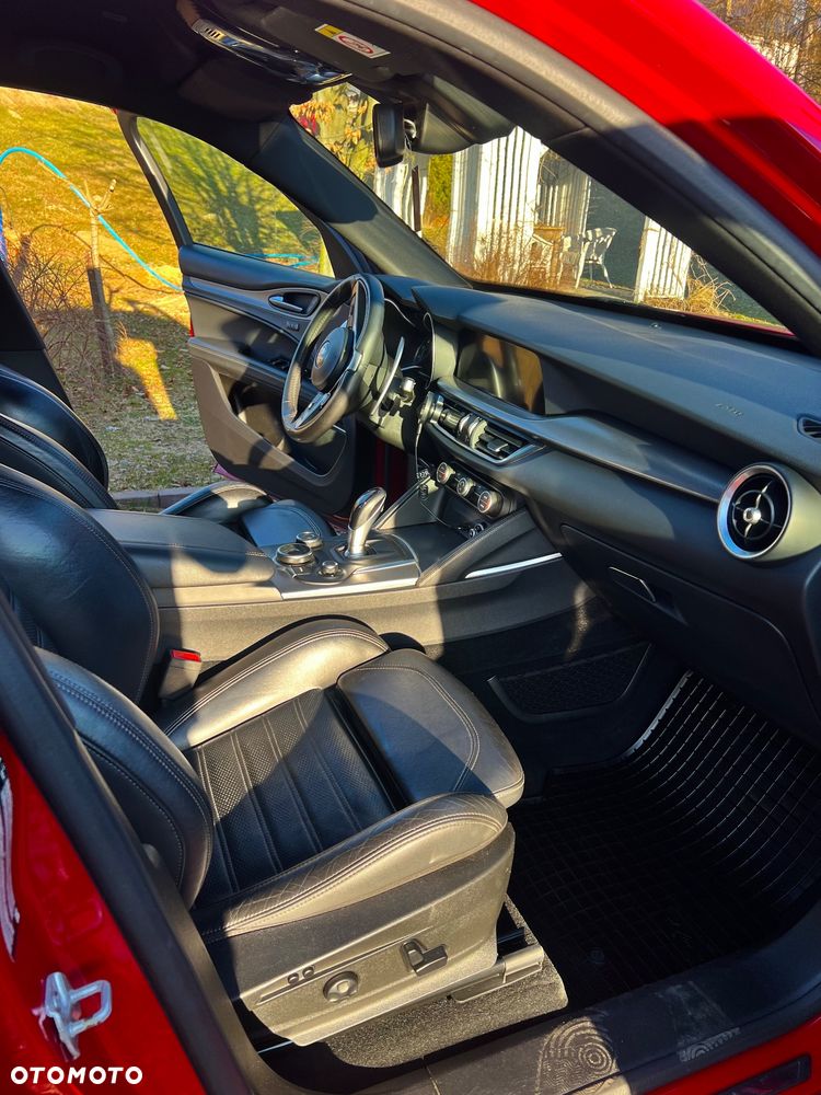 Alfa Romeo Stelvio 2.0 Turbo B-Tech Edition Q4 - 34